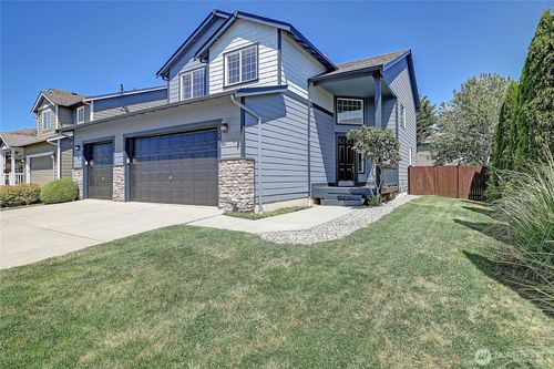 6915 282nd Pl Nw, Stanwood, WA, 98292-8127 | Card Image