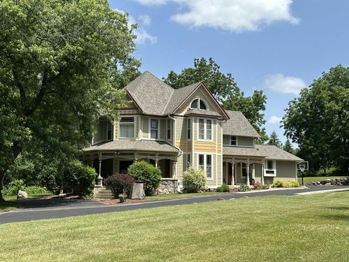 823 E Brandybrook Road, Wales, WI, 53183 | Card Image