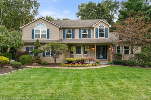 1847 High Pointe Dr, Oxford, MI, 48371-5836 | Card Image