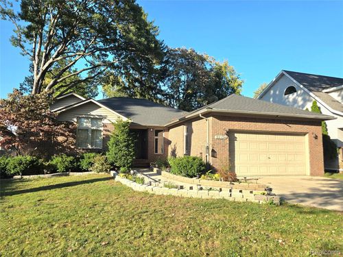32134 Leona St, Garden City, MI, 48135-1206 | Card Image