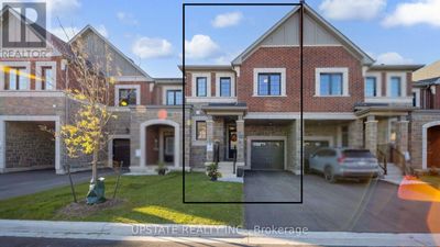 1635 Thames Cir, Townhouse with 3 bedrooms, 3 bathrooms and 3 parking in Milton ON | Image 1