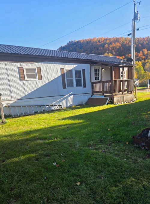 28 Preston Ln, Colebrook, NH, 03576-6502 | Card Image
