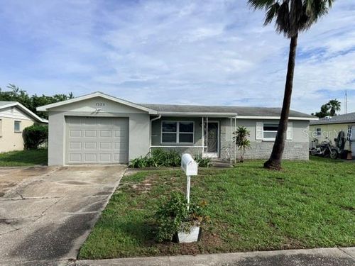 7323 Oak Crest Dr, PORT RICHEY, FL, 34668-3768 | Card Image