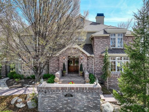 2058 E Oak Manor Dr, Sandy, UT, 84092-6224 | Card Image