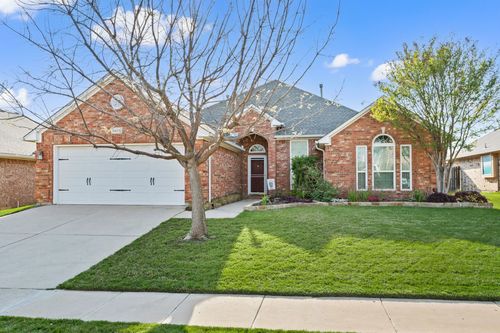8625 Shadow Trace Dr, Fort Worth, TX, 76244-7968 | Card Image