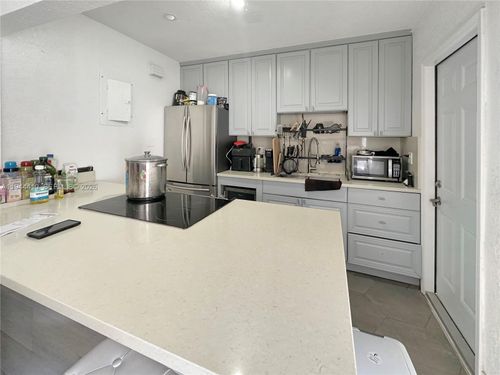 971 79th Ter, Miami Beach, FL, 33141-1802 | Card Image