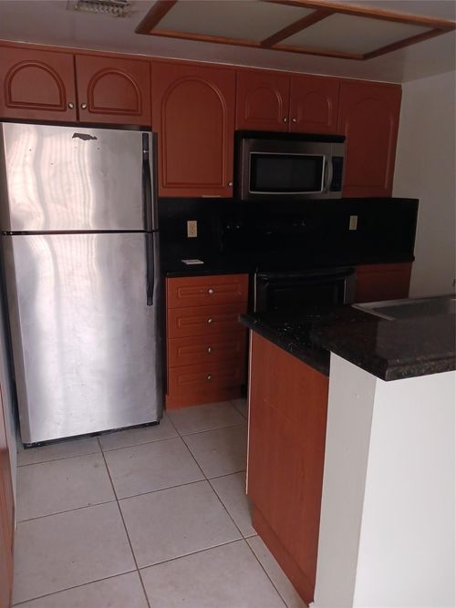 8307-8307 Coral Lake Mnr, Coral Springs, FL, 33065-4666 | Card Image
