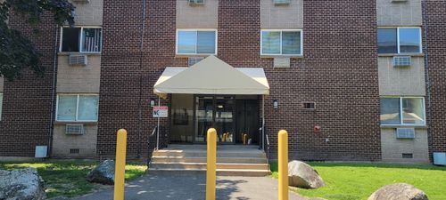 apt-256-79 Claudia Dr, West Haven, CT, 06516-3018 | Card Image