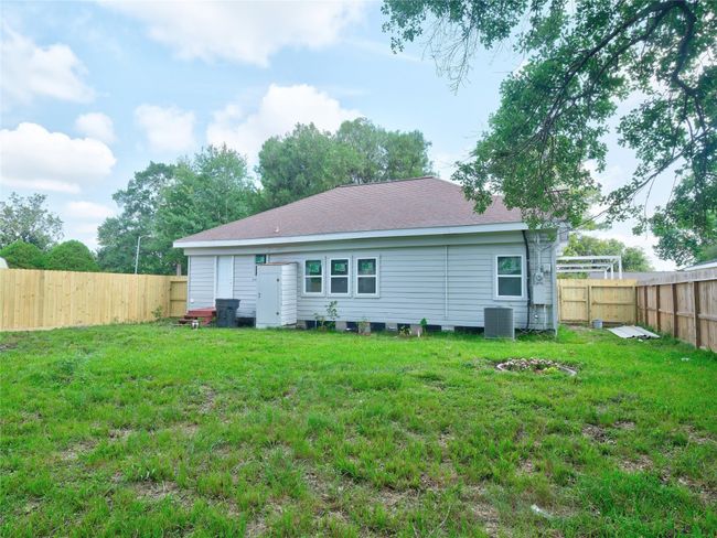 2703 Areba St, House other with 3 bedrooms, 2 bathrooms and 1 parking in Houston TX | Image 22