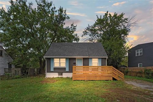 7509 E 50th St, Kansas City, MO, 64129-2003 | Card Image