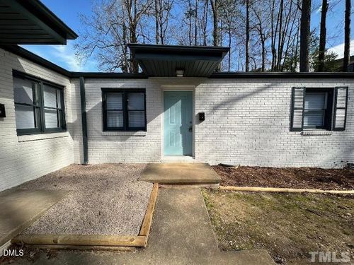 2702 Cartier Dr, Raleigh, NC, 27608-1204 | Card Image