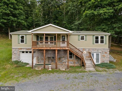 6426 Paw Paw Rd, PAW PAW, WV, 25434-8627 | Card Image