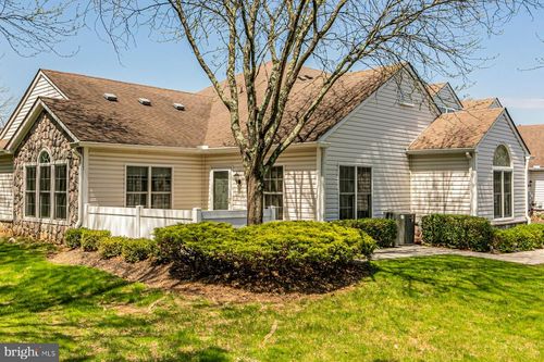 92 Traditions Way, Lawrence Township, NJ, 08648-1588 | Card Image