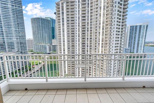 2208-801 Brickell Key Blvd, Miami, FL, 33131-3719 | Card Image