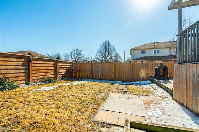 2 Bronte Crt, Townhouse with 4 bedrooms, 4 bathrooms and 3 parking in Dundas ON | Image 36
