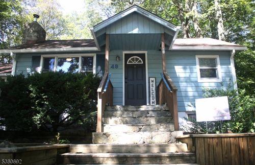 48 Lonaconing Rd, HIGHLAND LAKES, NJ, 07422-1400 | Card Image