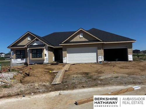 21854 Amber Cir, Gretna, NE, 68028-5267 | Card Image