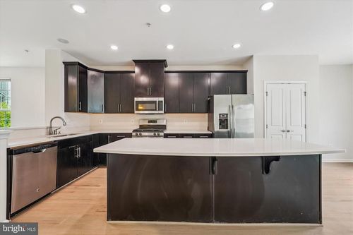 5313 Smiths Cove Ln, GREENBELT, MD, 20770-4194 | Card Image