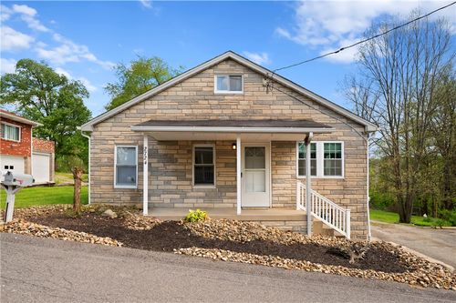 2724 Gould Dr, South Park, PA, 15129-8560 | Card Image