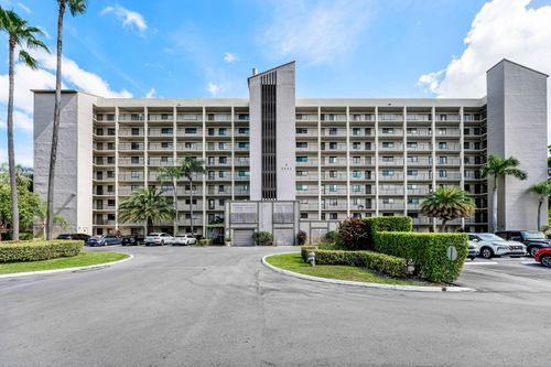 302-2205 S Cypress Bend Dr, Pompano Beach, FL, 33069-4455 | Card Image