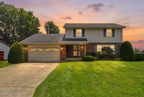 355 Knobview Dr, Shelbyville, KY, 40065-9319 | Card Image