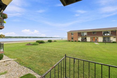 1900 River H3 Road, Marysville, MI, 48040 | Card Image