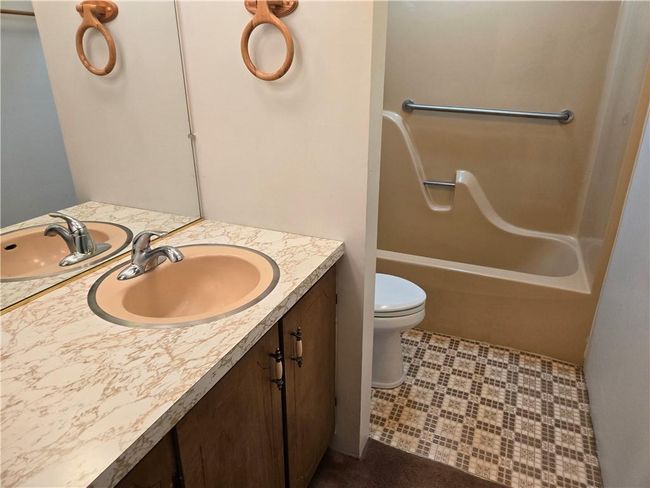 33295 Bethel Church Rd, House other with 3 bedrooms, 3 bathrooms and null parking in Osawatomie KS | Image 39