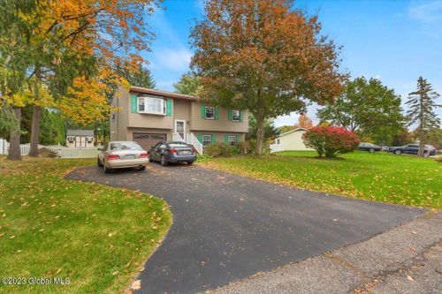 4 Cornsilk Road, Colonie, NY, 12189 | Card Image