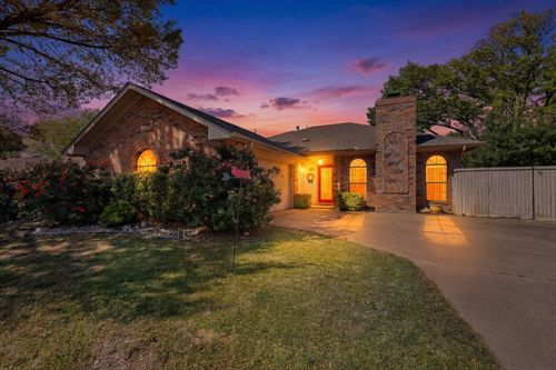 2212 Oak Bluff Drive, Flower Mound, TX, 75028 | Card Image