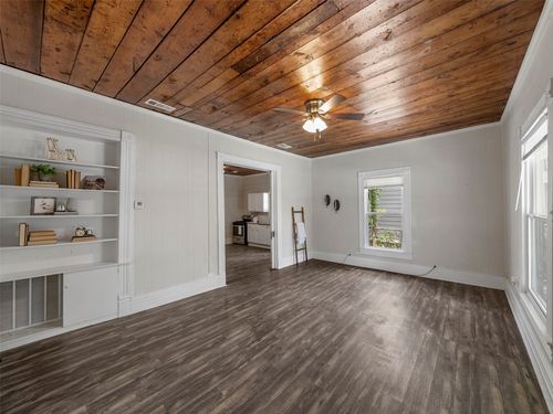 1109 W Main St, Denison, TX, 75020-3351 | Card Image
