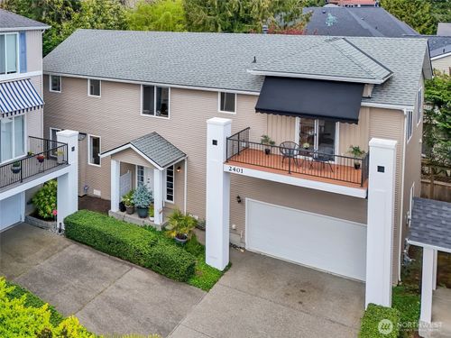 2401 132nd Ave Se, Bellevue, WA, 98005-4223 | Card Image