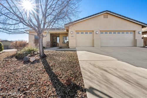 865 Crystal View Dr, Prescott, AZ, 86301-6696 | Card Image
