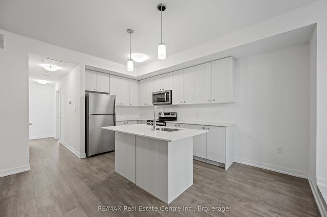 E8 - 20 Palace St, Condo with 2 bedrooms, 2 bathrooms and 1 parking in Kitchener ON | Image 5