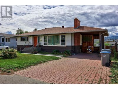 653 Sydney Ave, House other with 5 bedrooms, 3 bathrooms and null parking in Kamloops BC | Image 1