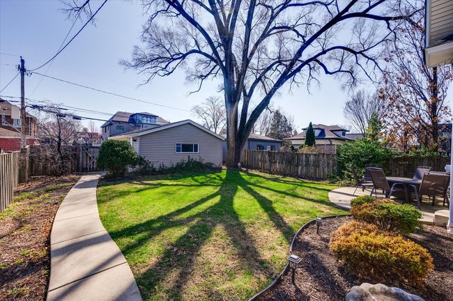 221 N Illinois St, House other with 4 bedrooms, 4 bathrooms and 2 parking in Elmhurst IL | Image 37