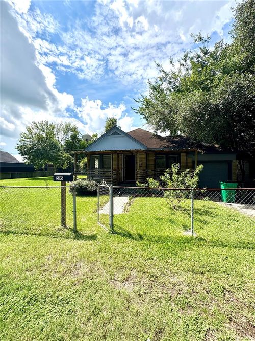 505 E Humble St, Baytown, TX, 77520-5231 | Card Image
