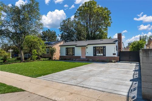 14138 Archwood St, Van Nuys, CA, 91405-4748 | Card Image