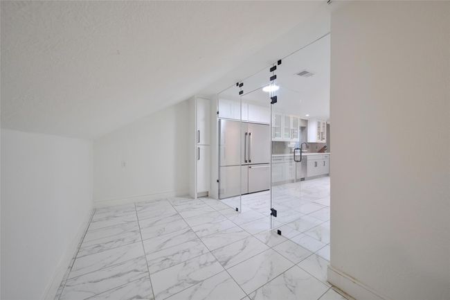 140 S Timber Top Dr, House other with 3 bedrooms, 3 bathrooms and 2 parking in Spring TX | Image 18