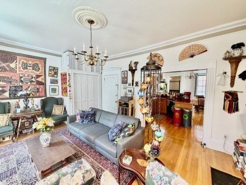 2-2 Derne St, Boston, MA, 02114-4233 | Card Image