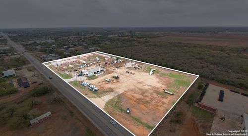 2408 Zanderson Ave, Jourdanton, TX, 78026-3237 | Card Image