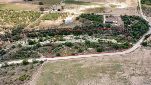 613 County Road 441, Hondo, TX, 78861 | Card Image