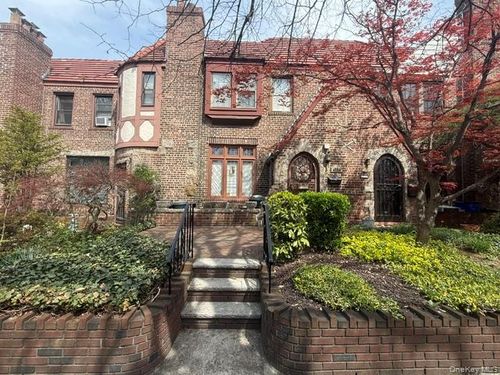 47-33 188th St, Flushing, NY, 11358-3808 | Card Image