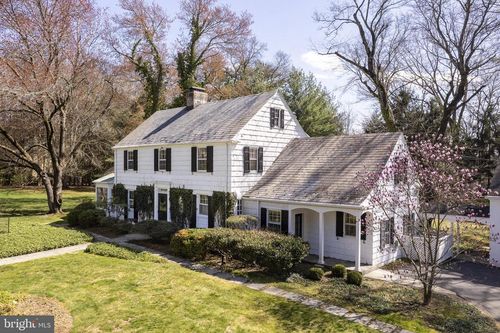 25 W Long Dr, LAWRENCE TOWNSHIP, NJ, 08648-2709 | Card Image