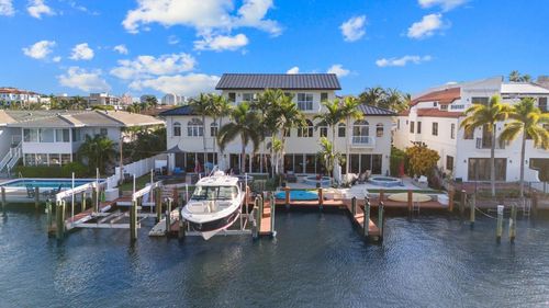 2739 Ne 15th St, Fort Lauderdale, FL, 33304-1614 | Card Image