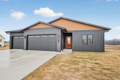 555 Lake Breeze Lane Lane, Random Lake, WI, 53075 | Card Image