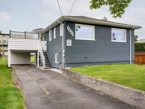 1041 Lyall St, Esquimalt, BC, V9A5G1 | Card Image