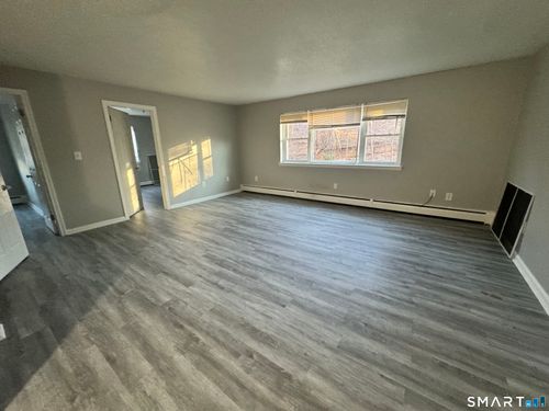 204-467 Allen St, New Britain, CT, 06053 | Card Image