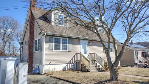 51 N Clinton Ave, Patchogue, NY, 11772-1754 | Card Image