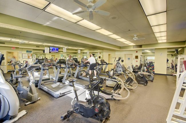 9675 Crescent View Dr N, Condo with 3 bedrooms, 2 bathrooms and null parking in Boynton Beach FL | Image 44