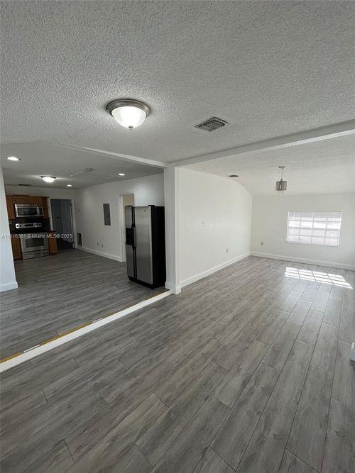5519-5519 Nw 4th Ave, Miami, FL, 33127-1527 | Card Image